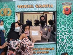 Polres Bogor Beserta PWI Kabupaten Bogor Berbagi  Takjil