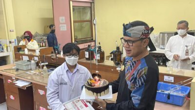 Walikota Bogor Beri Kejutan, Kado e-KTP Bagi Pelajar di Hari Jadi Bogor